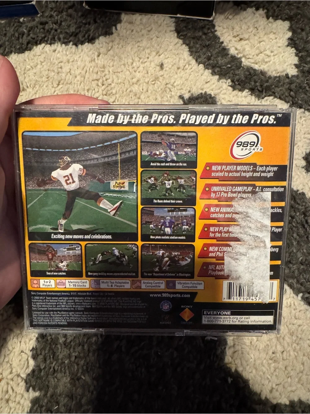 Sony PlayStation NFL GameDay 2001 - Black & Gold Cover